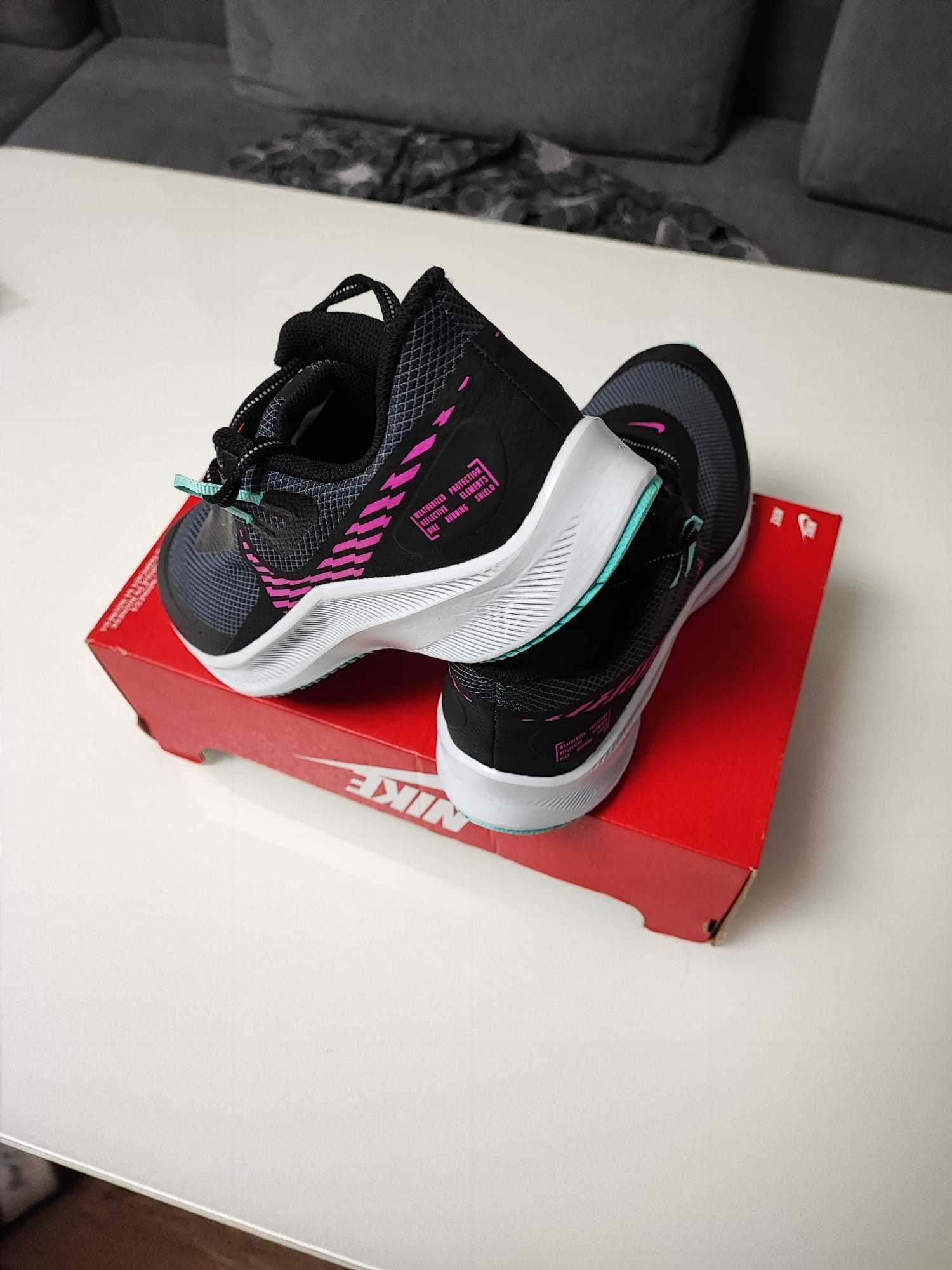 NIKE Quest 3 Shield