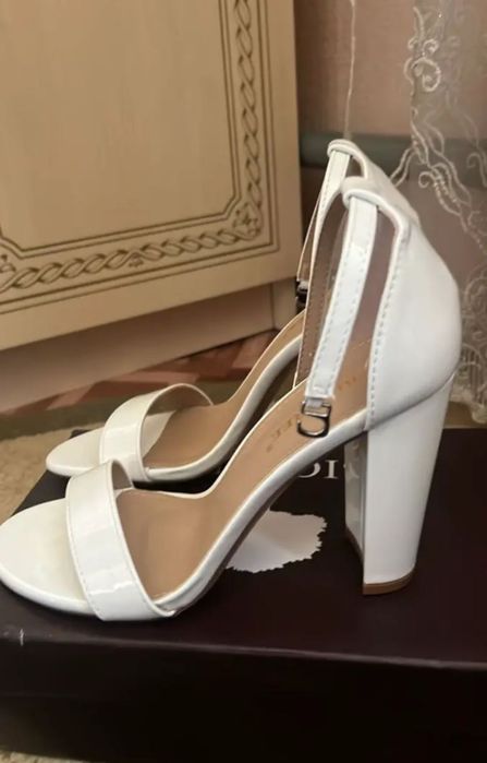 туфли новые 10000