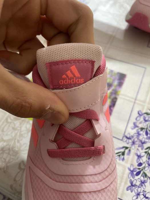 Adidasi Adidas