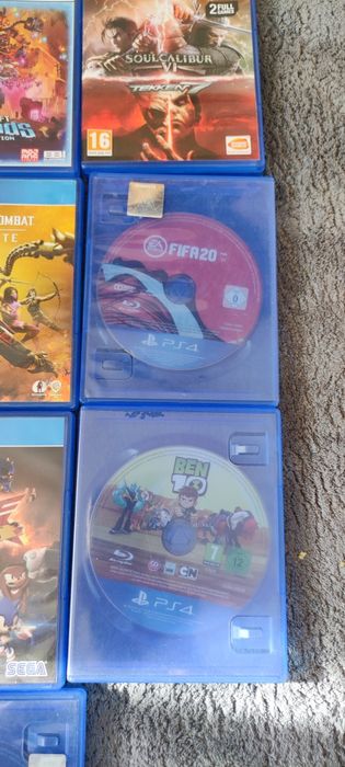 Плейстейшън 5 + игри и 2 джойстика