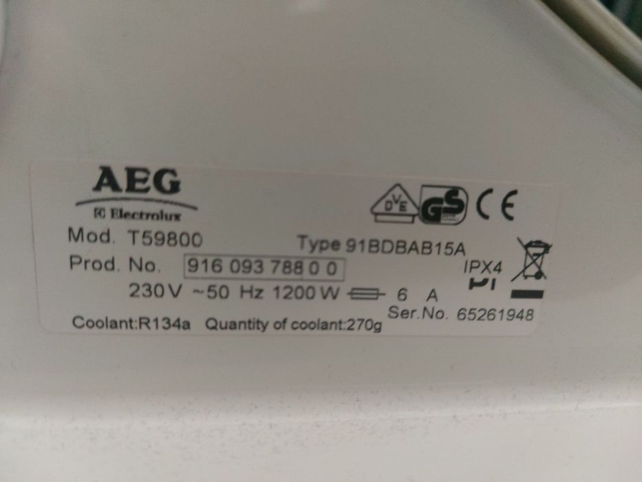 Сушилня с термо помпа AEG T59800