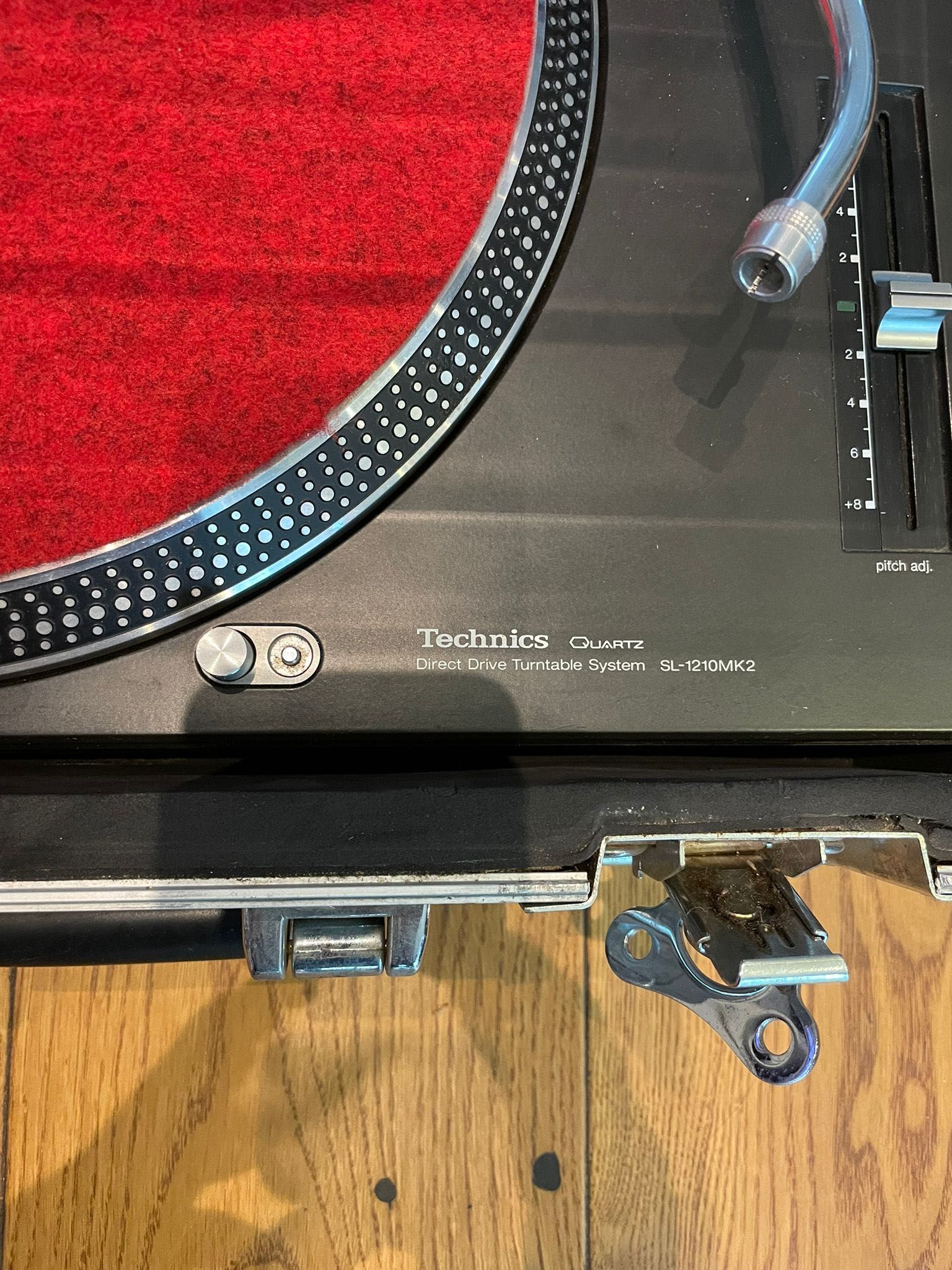 Technics SL-1210 MK2 - direct drive turntable