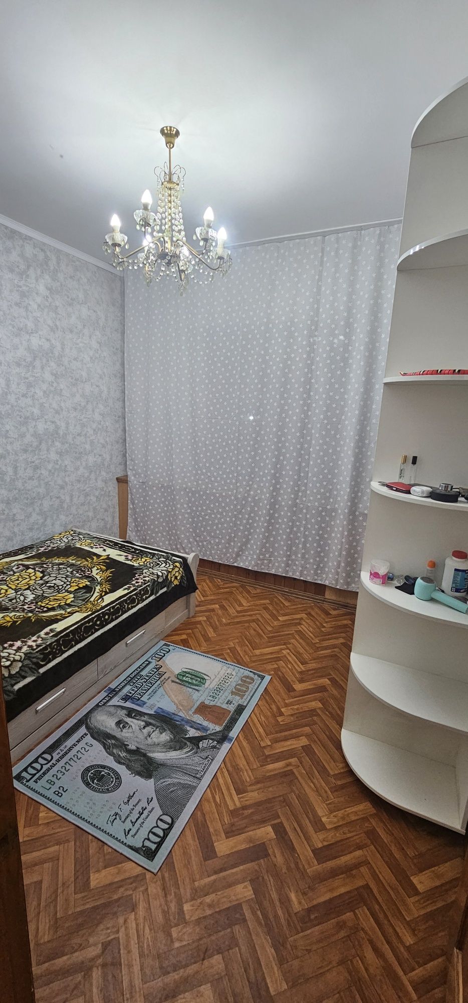 Продаю квартиру 4/2/5   Юнусабад 14 квартал дом 50