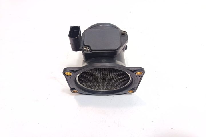 Debitmetru aer 06A906461B Volkswagen VW Passat B5.5 (facelift)