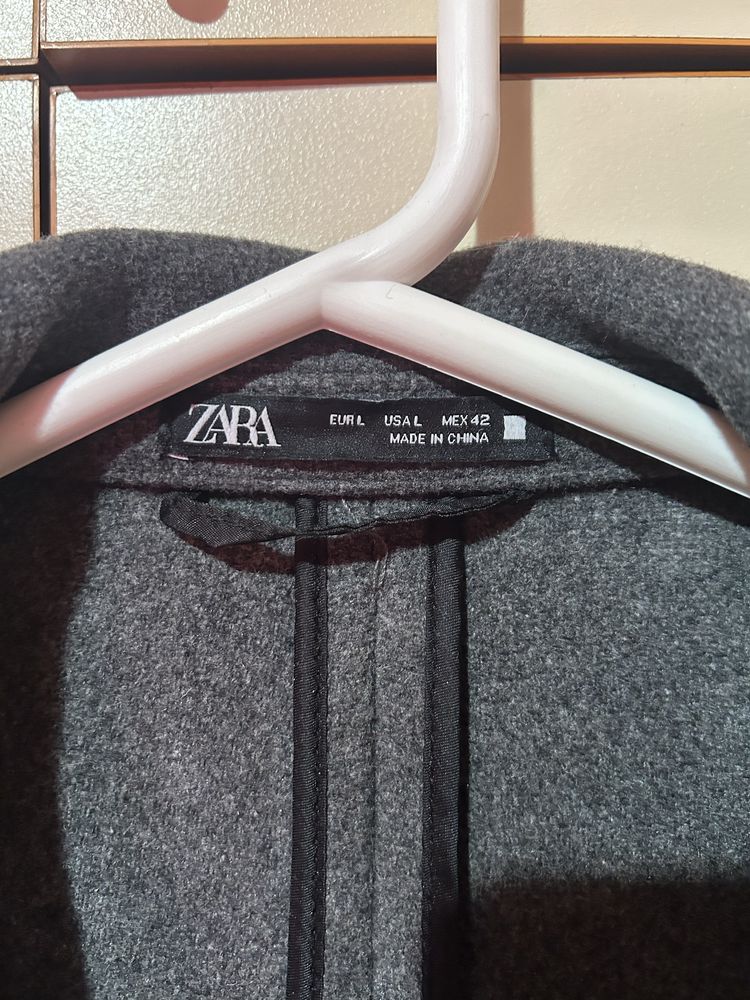 Мъжко палто ZARA