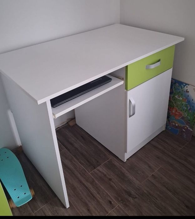 Vând mobila în stare foarte bună!