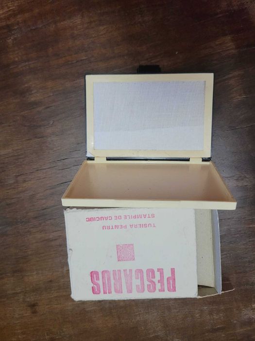 tusiera pentru stampile cu cauciuc