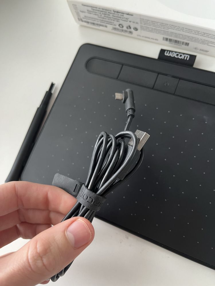 Графичен таблет Wacom Intuos Bluetooth