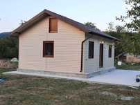 Casa modulara pe structura metalica si panou sandwich termoizolant