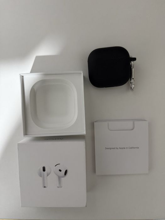 Продавам ipad 11 a16 и слушалки airpods 4