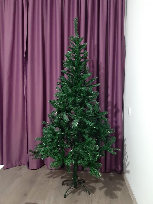 Brad artificial 1.8 cu suport metalic