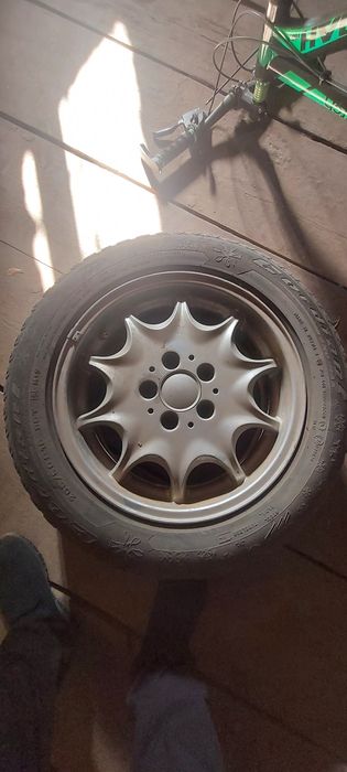 Диск с зимными шинами