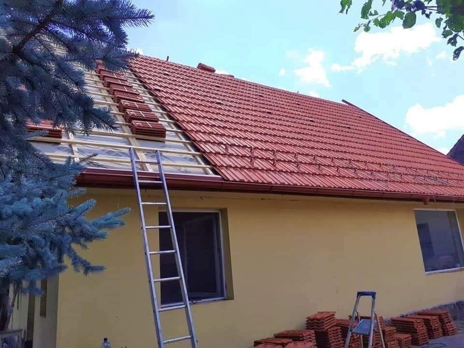 Executam acoperisuri de A la Z si reparatii de Urgenta