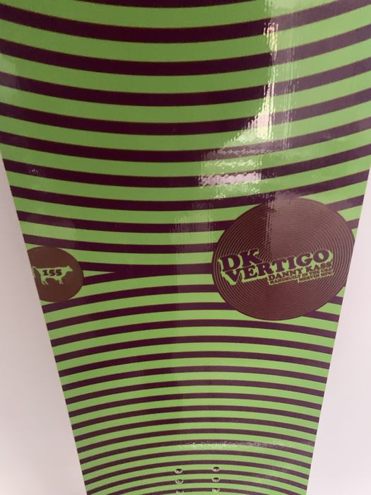 Snowboard nou GNU Danny Kaas 155