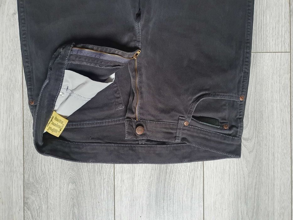 Blugi WRANGLER "Texas Stretch" - Marime W33 L30 (Talie 87 cm)