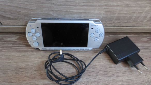 PSP - Playstation Portable - 2004