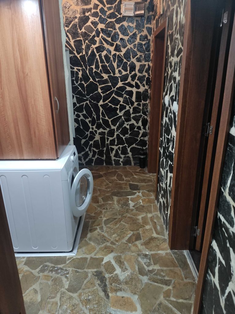 Дава се под наем Тристаен апартамент в Бургас, Братя Миладинови - 66 кв.м за 357 € - Снимка #6