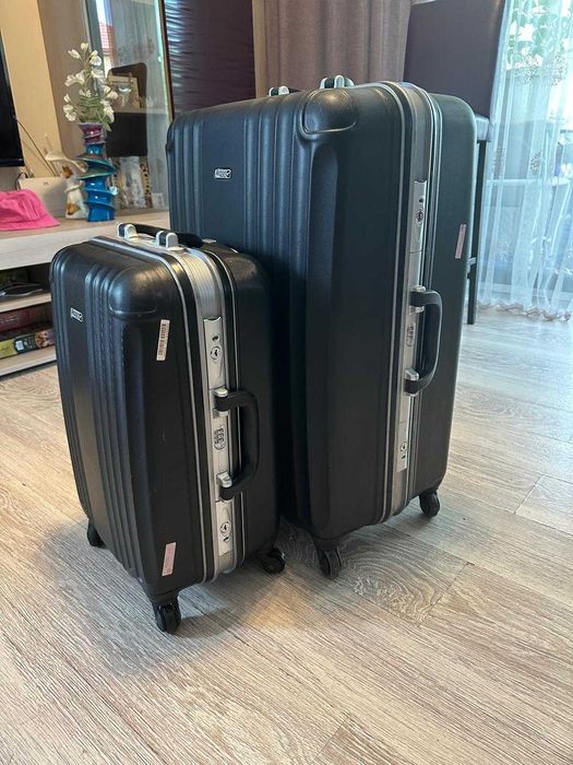 Set 2 troilere Airport