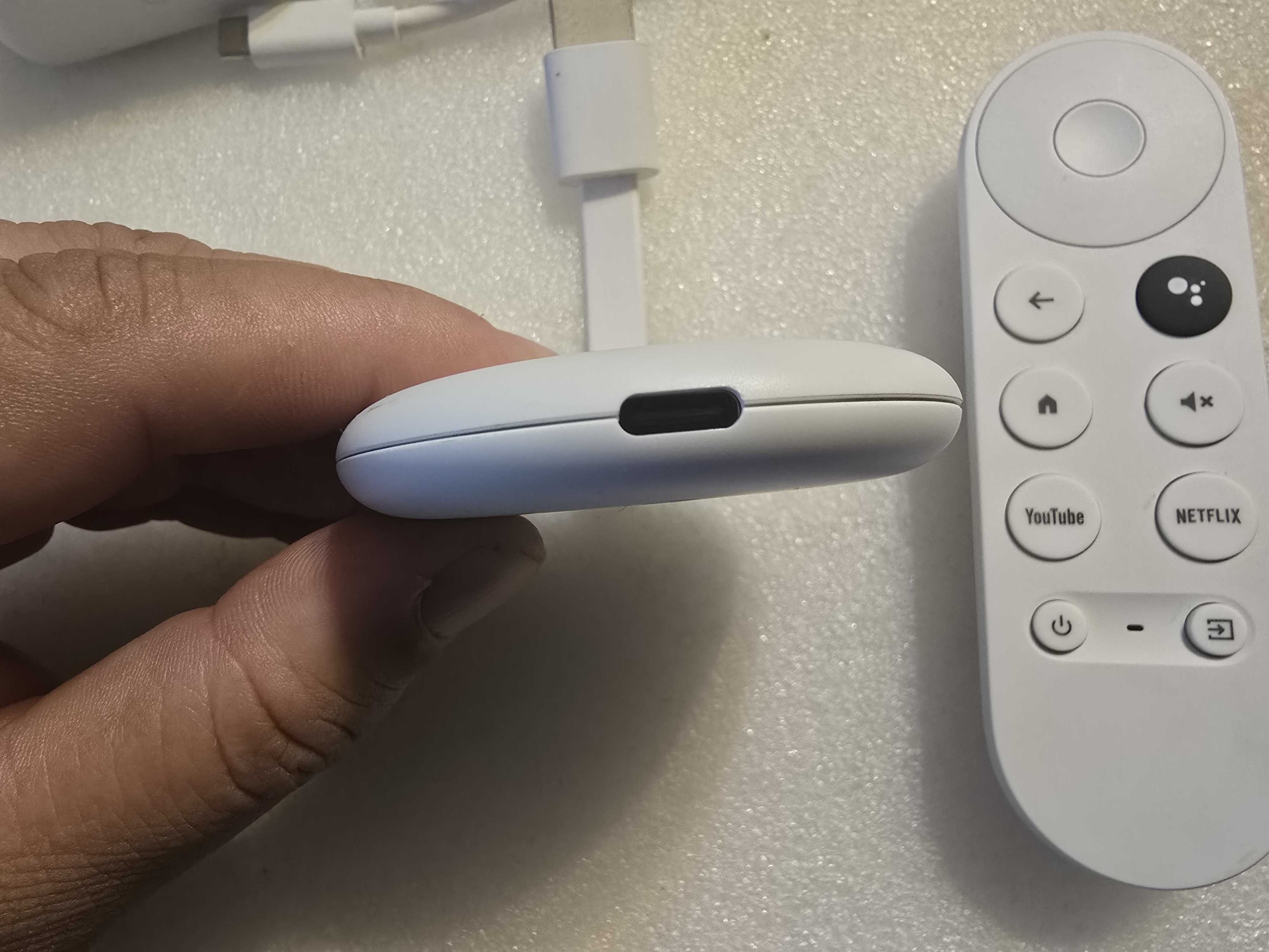 Google Chromecast TV, 4K, HDMI, Bluetooth, Wi-Fi, Alb, model: GZRNL