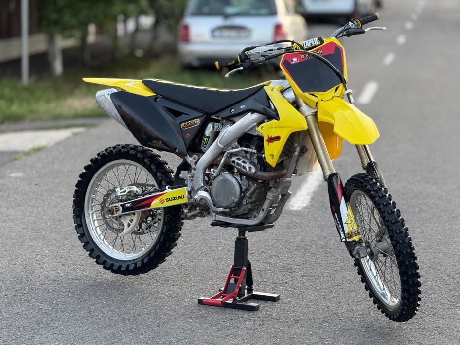 Vând Suzuki RMZ 450 2015 impecabil/Preț:2900€neg!