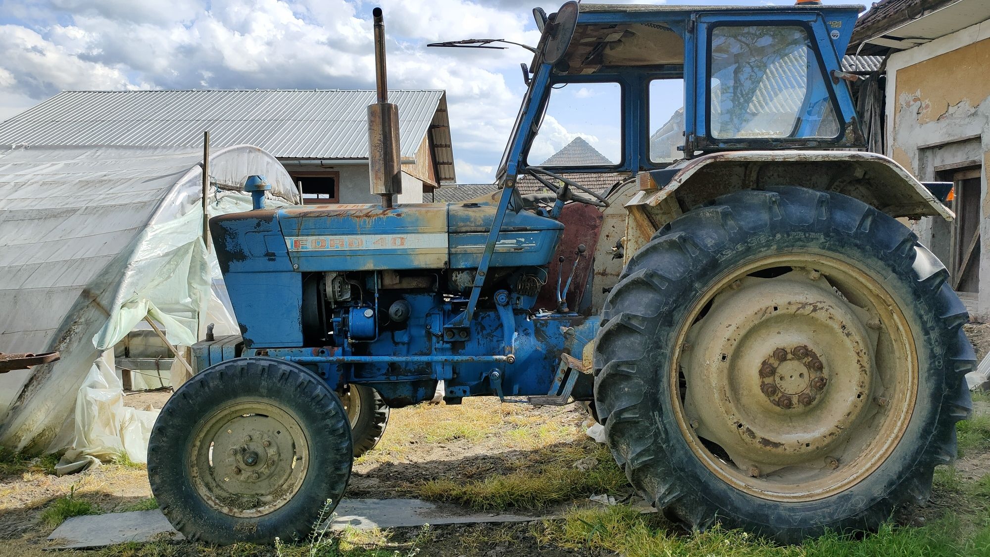 Tractor Ford 4000-8
