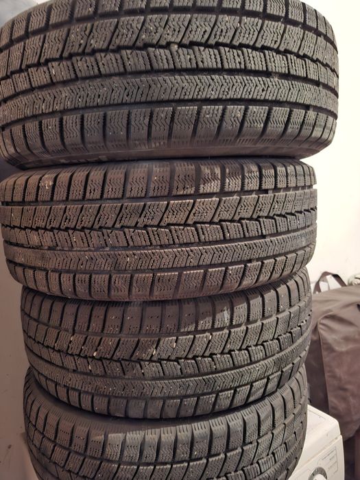 продам шины с дисками Зимние отличном состоянии 195/55/16 срочно
