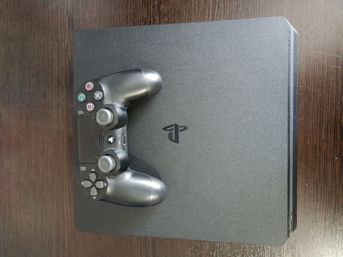 PlayStation 4 Slim 1tb