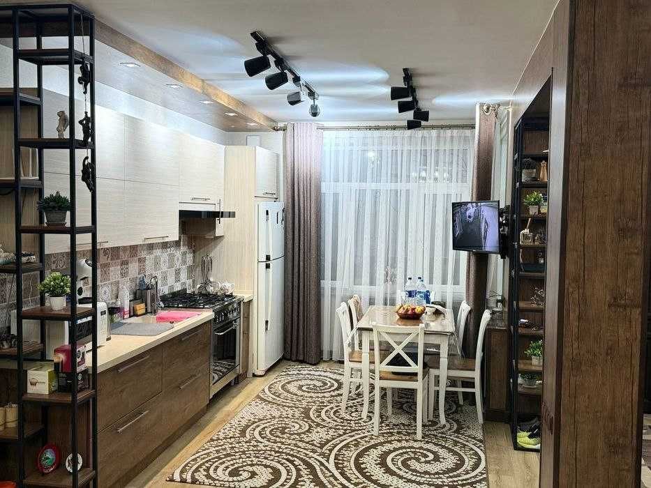 Продается дом 3 сотки Саракулька с сауной и бассейном