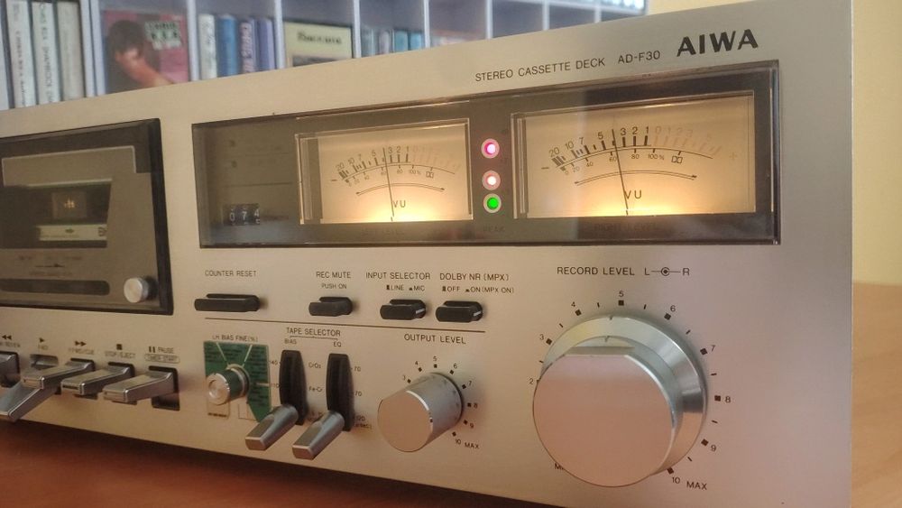 Кассетная дека Aiwa F30