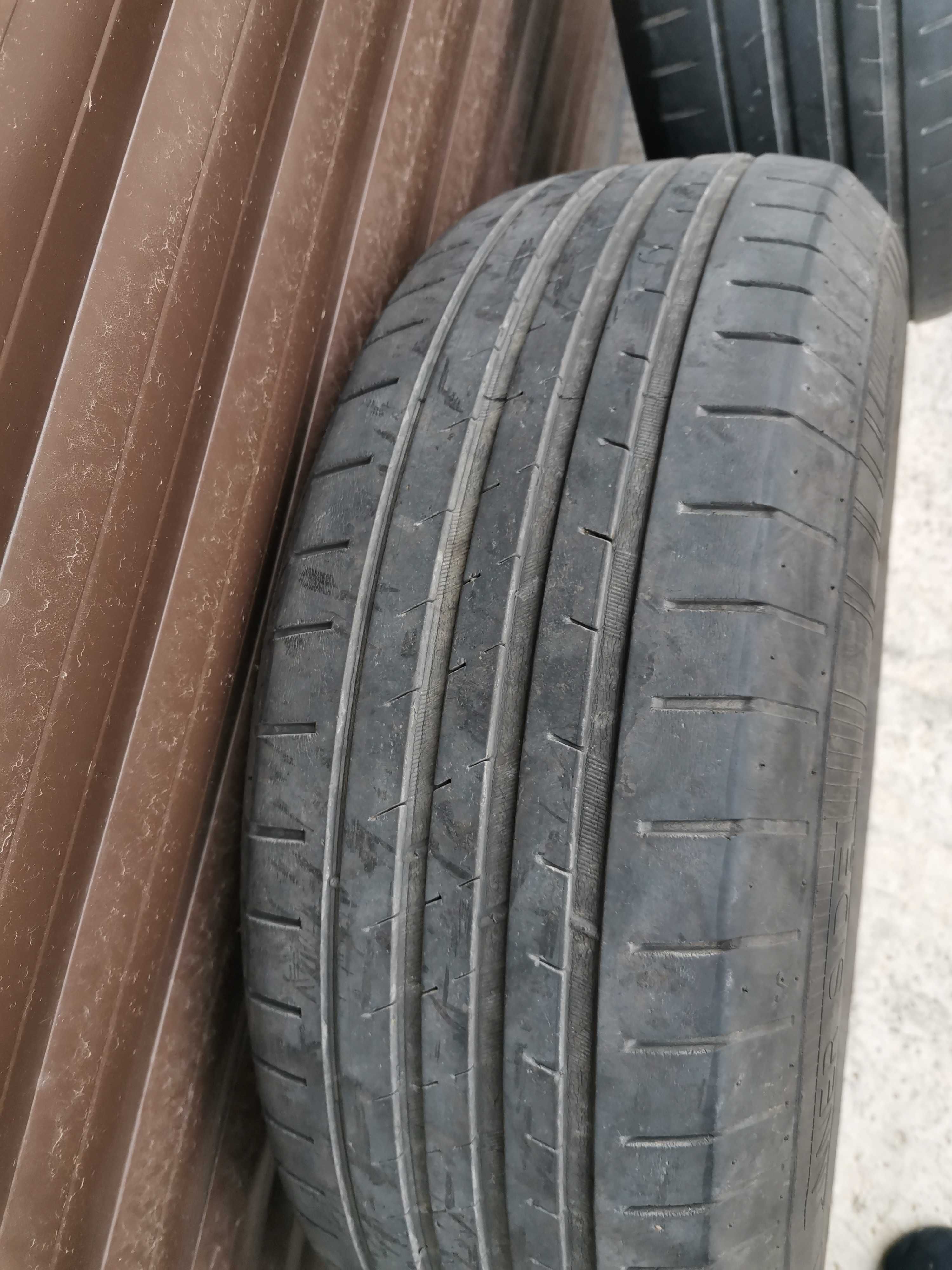 Летни гуми -VREDESTEIN 195/65 R15  91H , 0.5 mm  грайфер  20лв.- 1брой