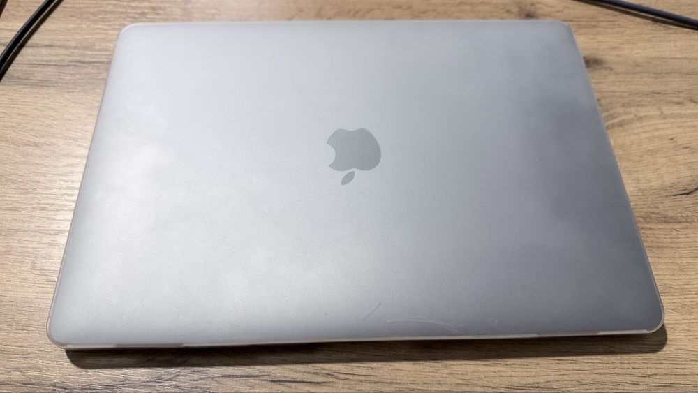 Macbook Air M1 (8/256)
