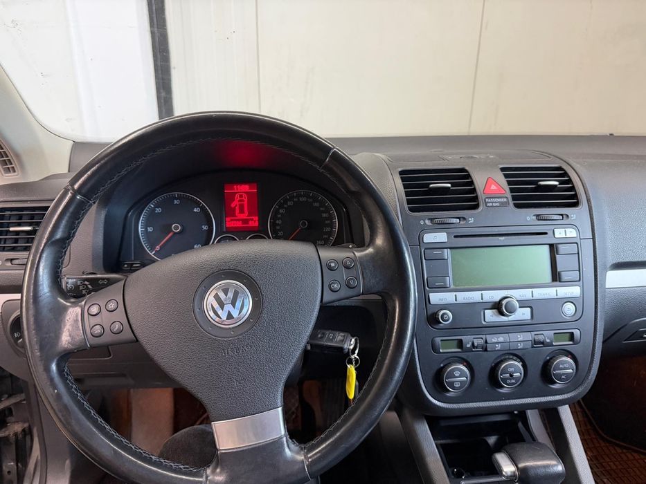 Casetofon Radio Navigatie VW Volkswagen Golf Passat