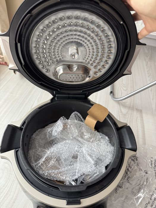 Multicooker inteligent cu gatire sub presiune Tefal Cook4me Touch