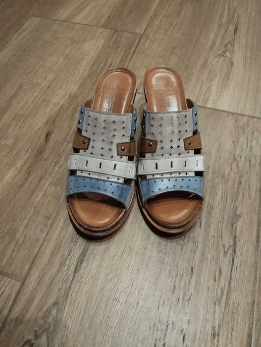 Елегантни чехли тип сабо