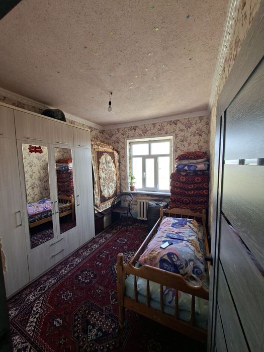 Прадается 3 комнатная квартира 5 этаж балкон есть ремонт зделона евро