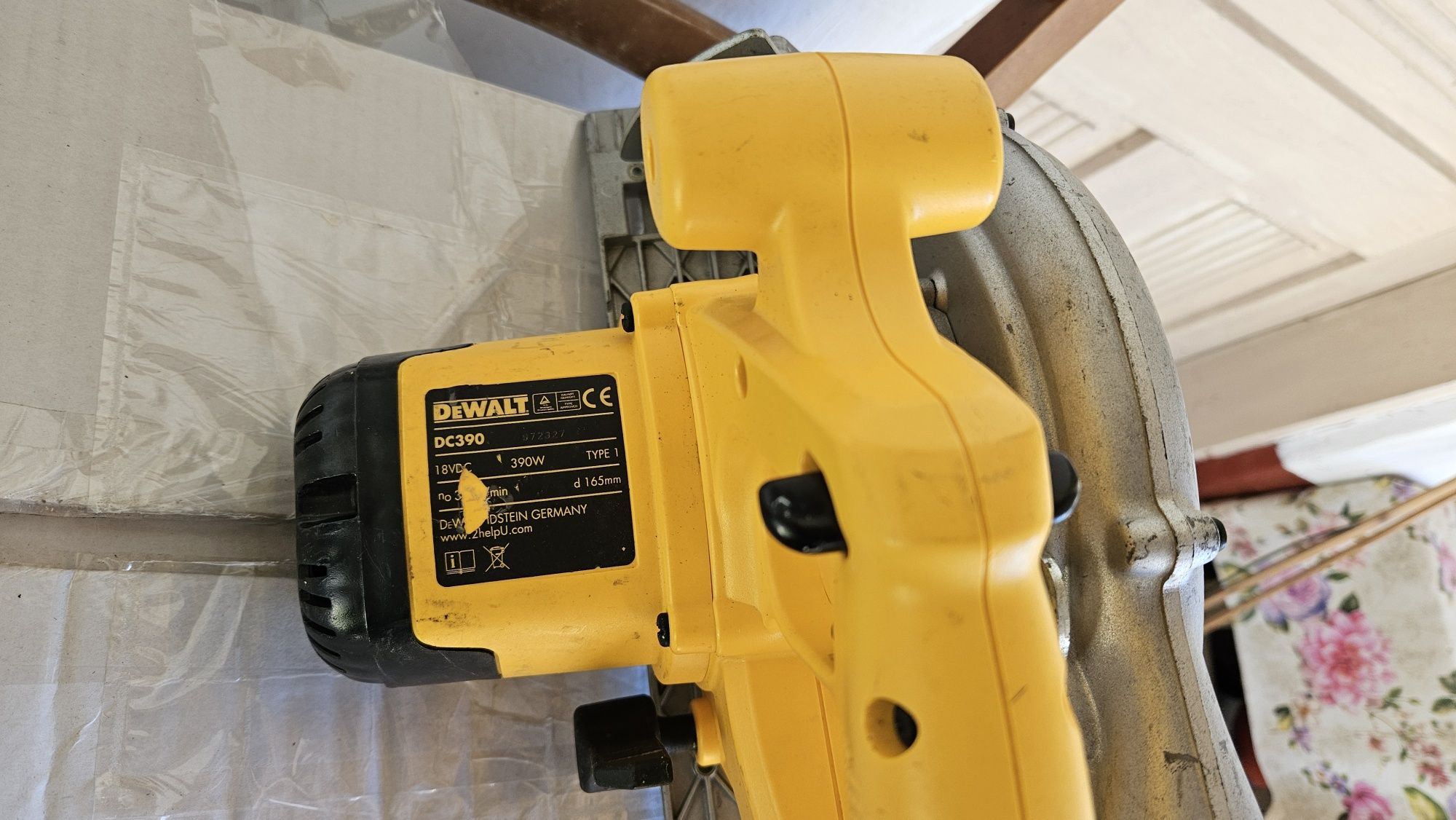 Circular de mana Dewalt