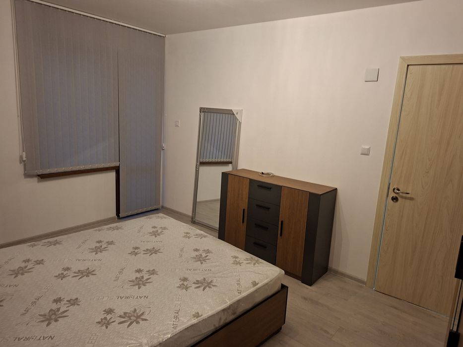 Дава се под наем Тристаен апартамент в Асеновград - 116 кв.м за 440 € - Снимка #8