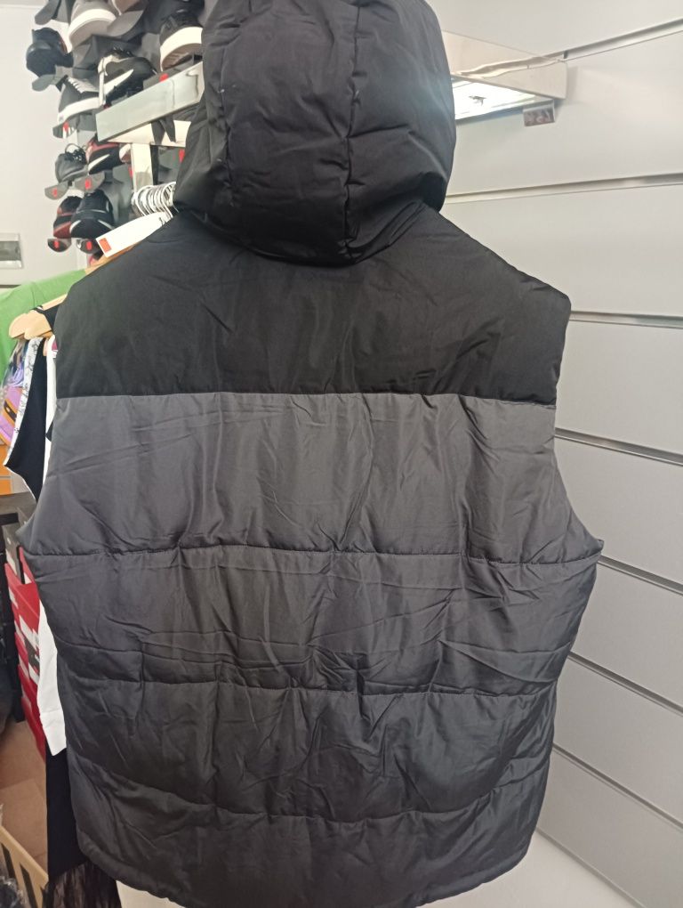 Уникална грейка S. Oliver S , XXL , 3XL нова мъжка елек g-star replay