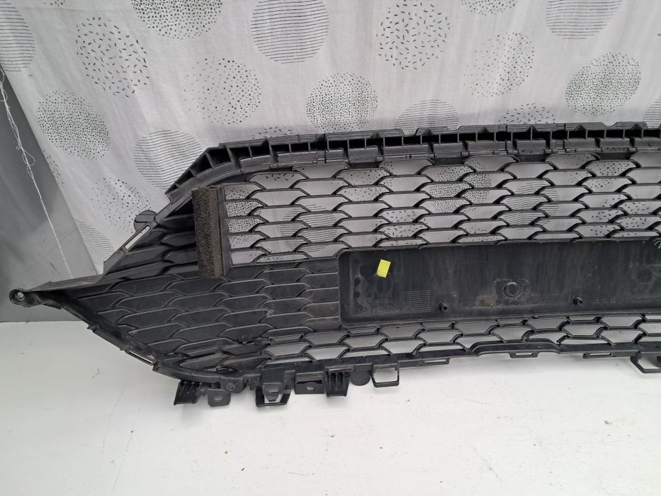 Грил решетка  Toyota Corolla 2016/25г