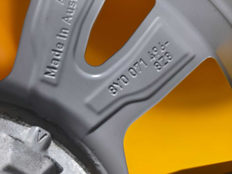 ROTI Jante Anvelope IARNA 205/55/16 5x112 OEM AUDI A3 8Y 2024