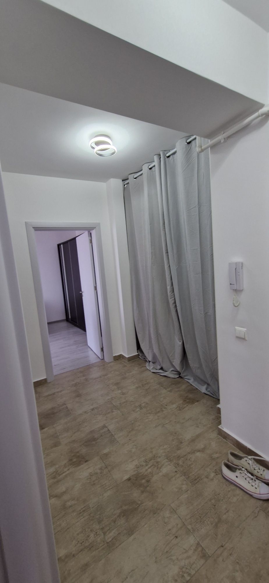 De închiriat 2 cam decomandat Militari