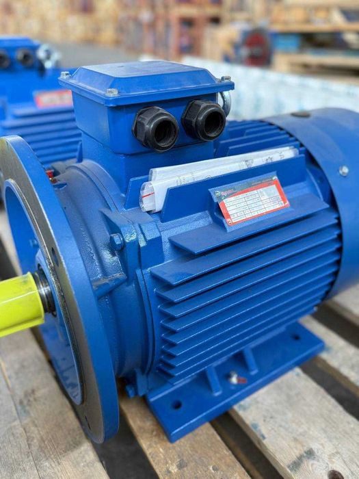 Асинхронные электродвигатели в ассортименте