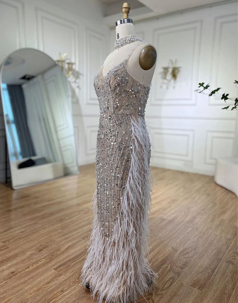 Rochie nasa, lux, bijuterie, pene, puf, perle