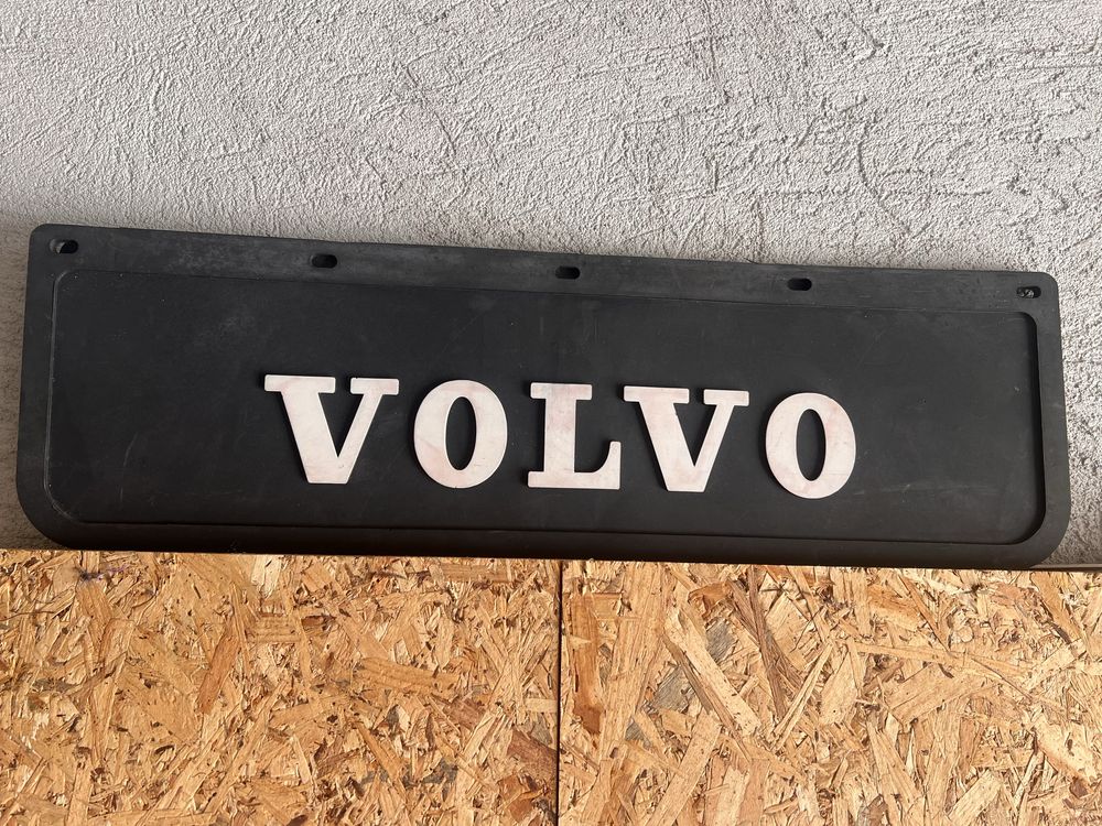 Светеща табела и 2 бр калобрани VOLVO