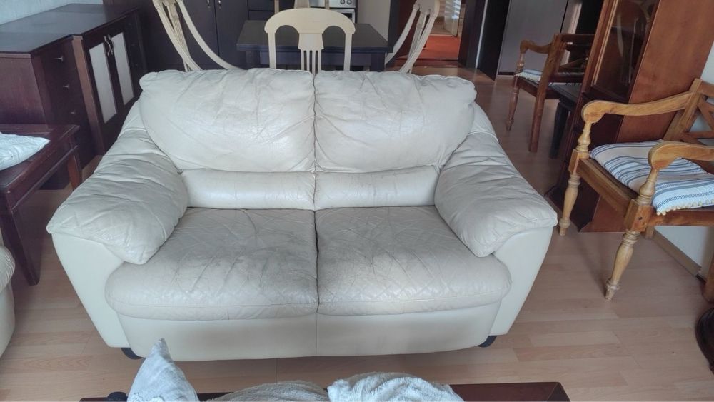 Италиански диван от естествена кожа