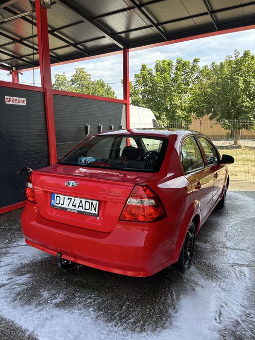 Vand chevrolet avei 1.4 benzina 170.000 km