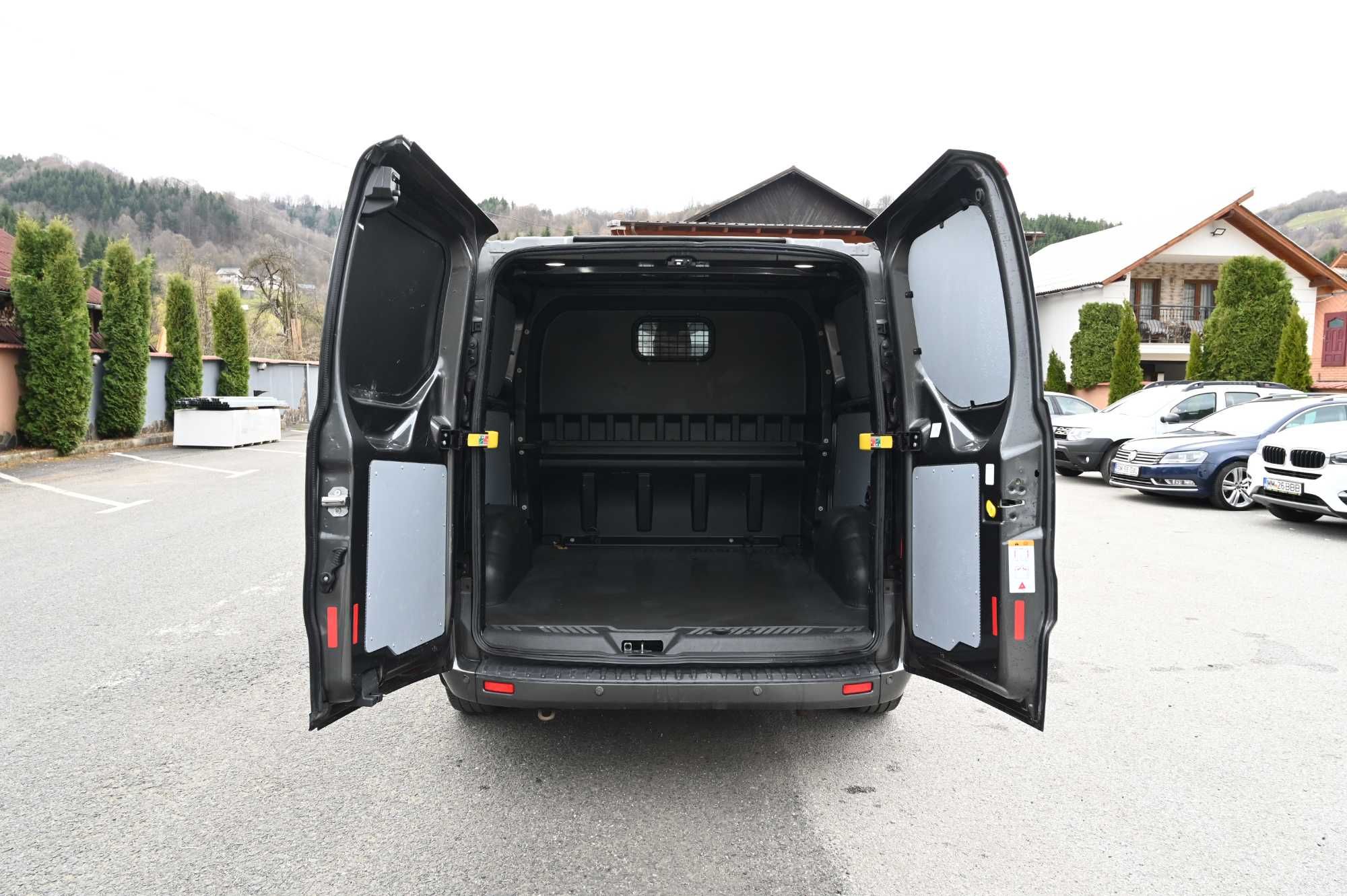 Ford Transit Custom L2H1 2.0 TDCI Limited - Diesel - At - 170 hp Mixt