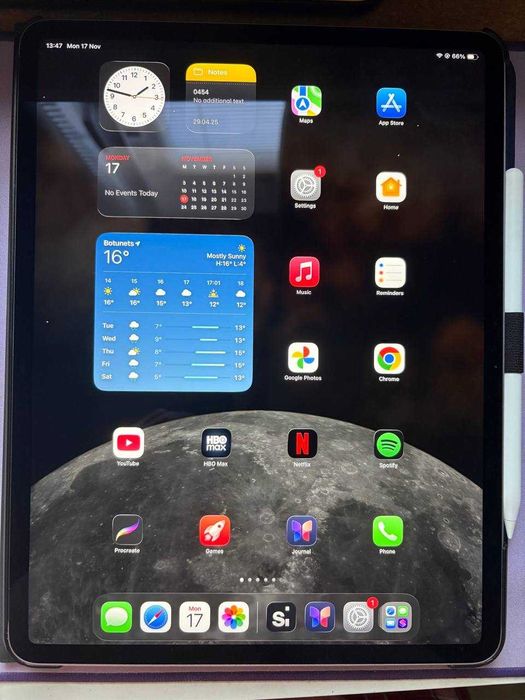 iPad Air M2 13" и Apple Pencil Pro - 100% battery