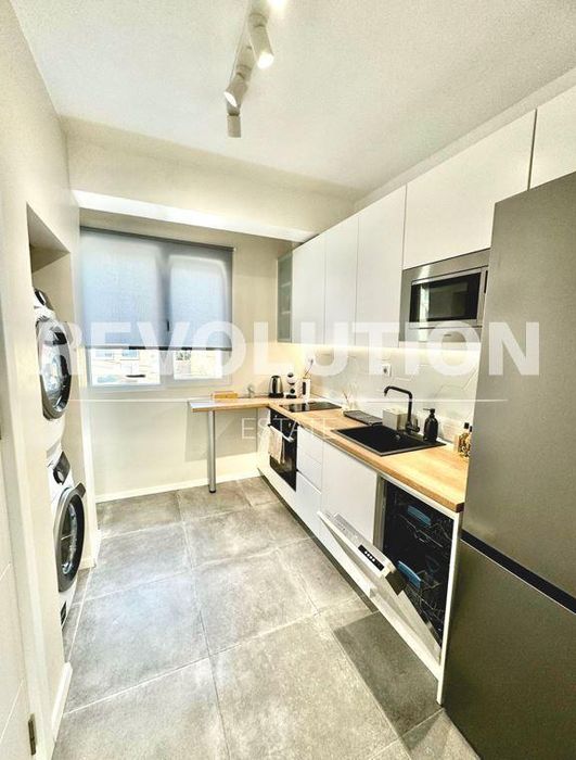 Двустаен апартамент в района на Гръзка махала!