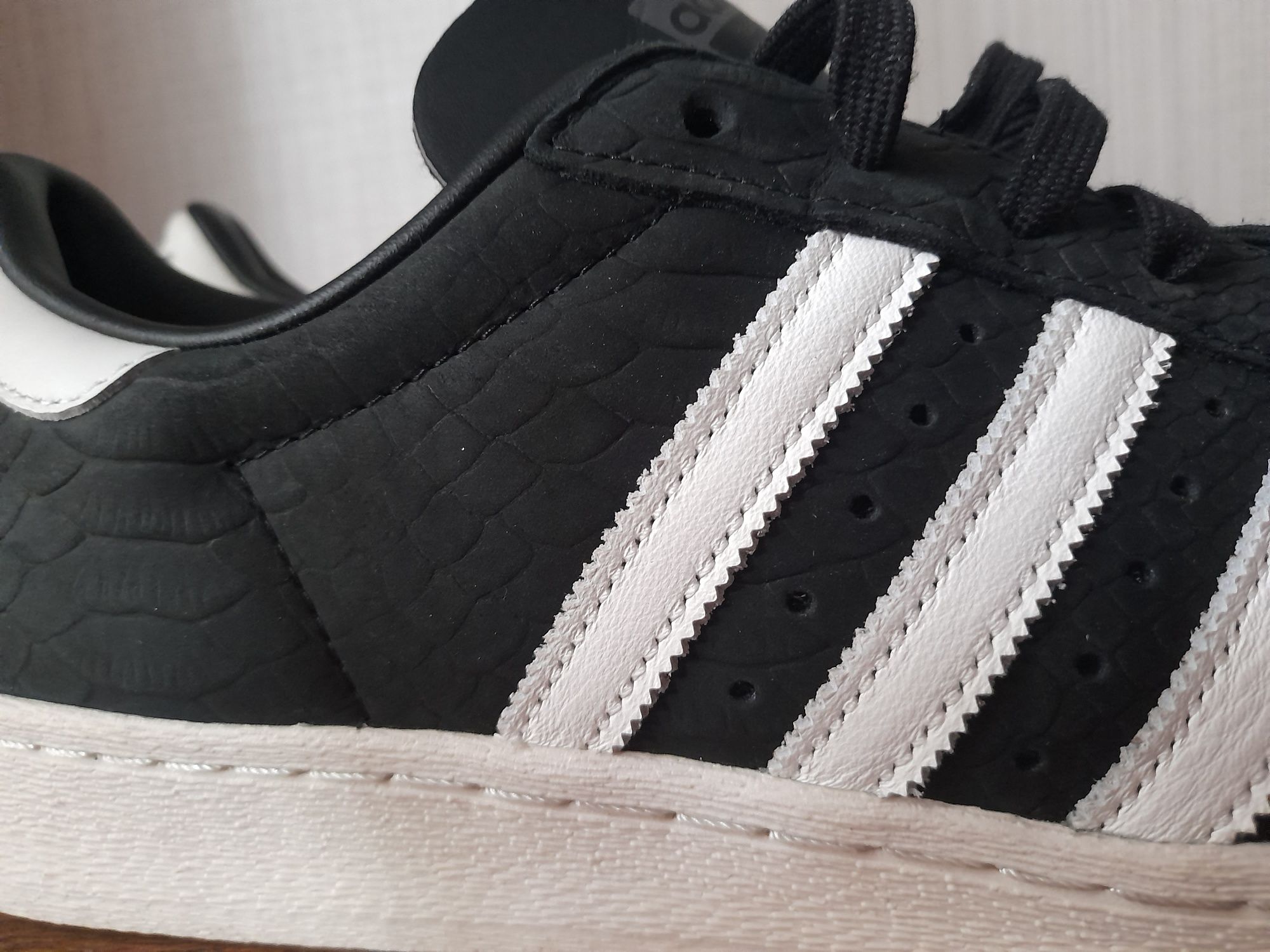 Adidas SUPERSTAR 82 кецове 45 номер.